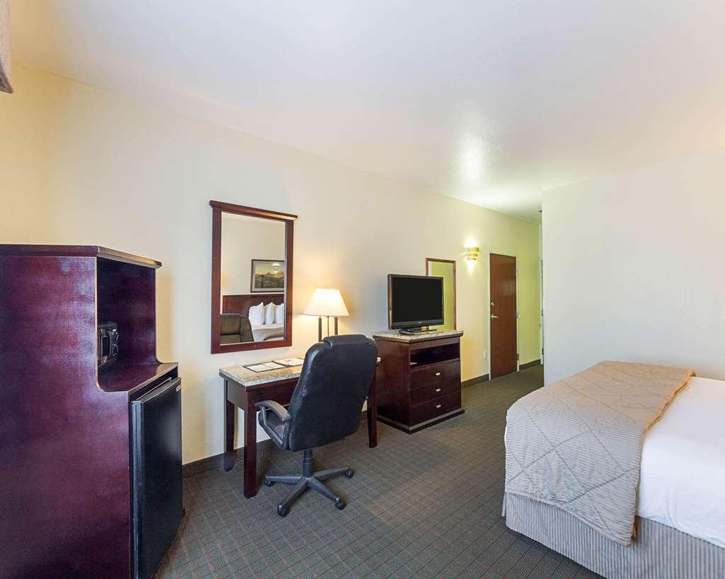 Comfort Inn & Suites Кървил Стая снимка
